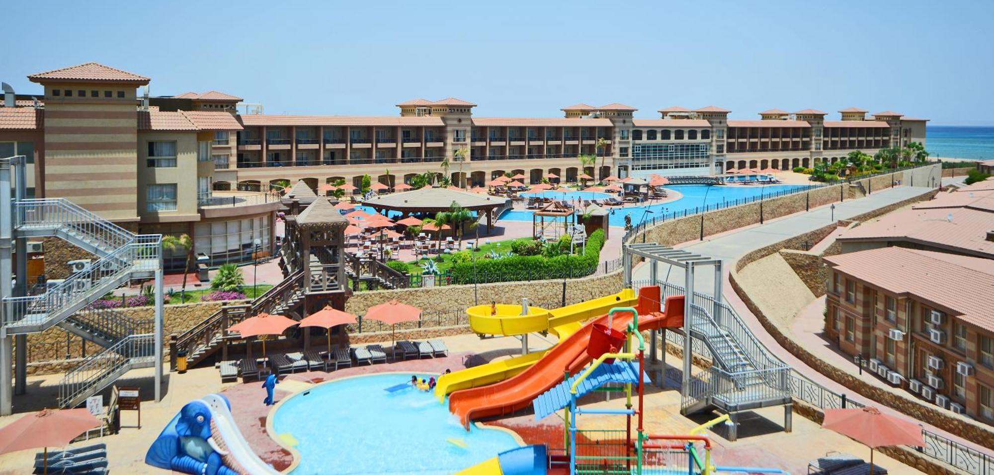 Coral Sea Beach And Aqua Park Ain Sukhna Eksteriør billede