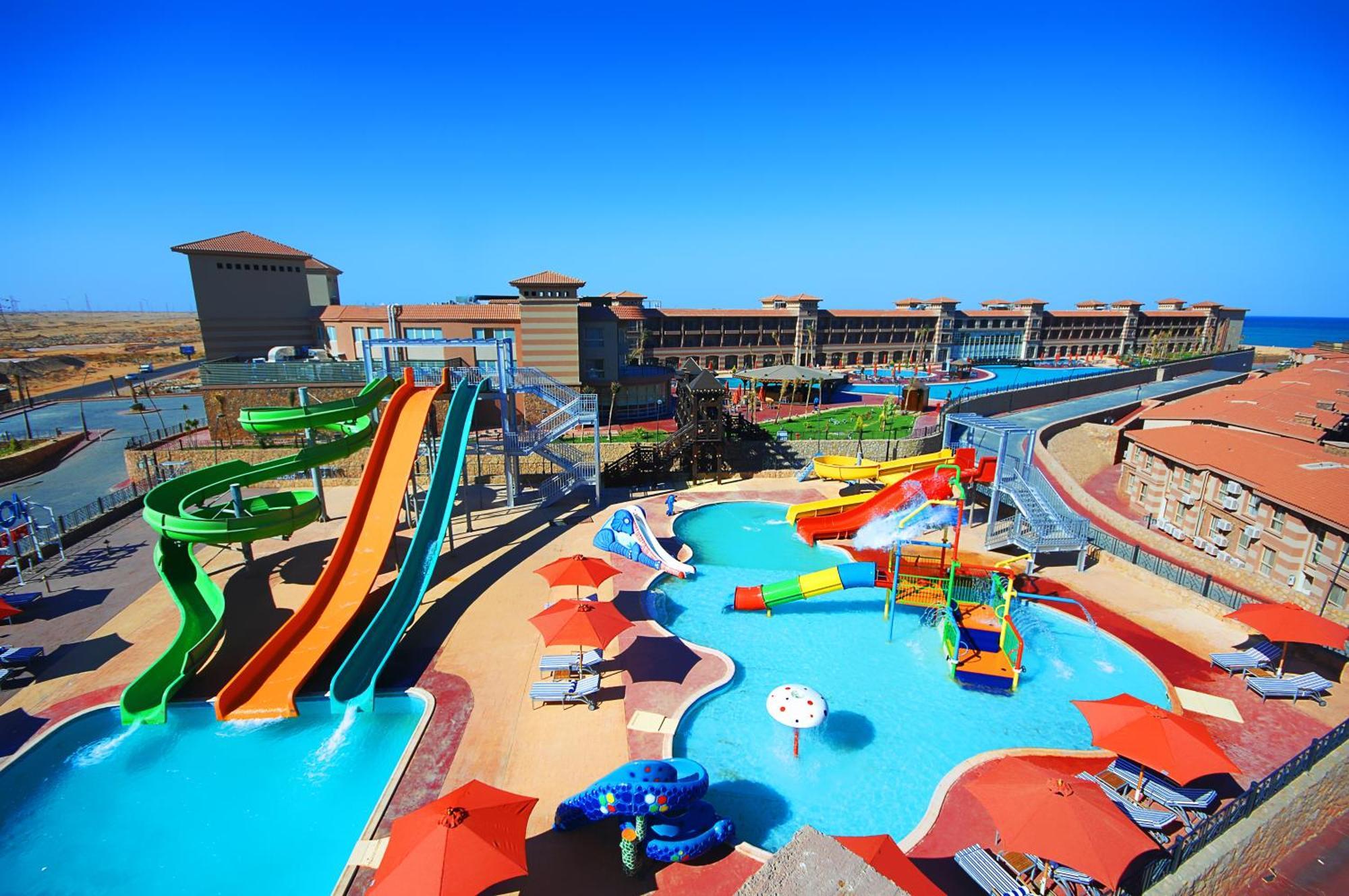 Coral Sea Beach And Aqua Park Ain Sukhna Eksteriør billede
